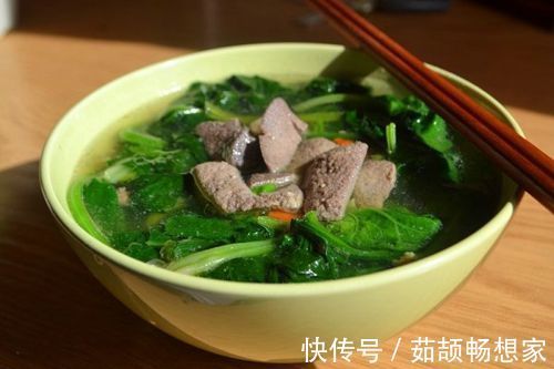 菠菜猪肝汤|专家不会说,它是天然护眼菜,一周喝一碗,保护视力,双眼明亮