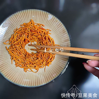 玉珠|玉珠归巢 虫草花和鸡头米搭配的纯净素食