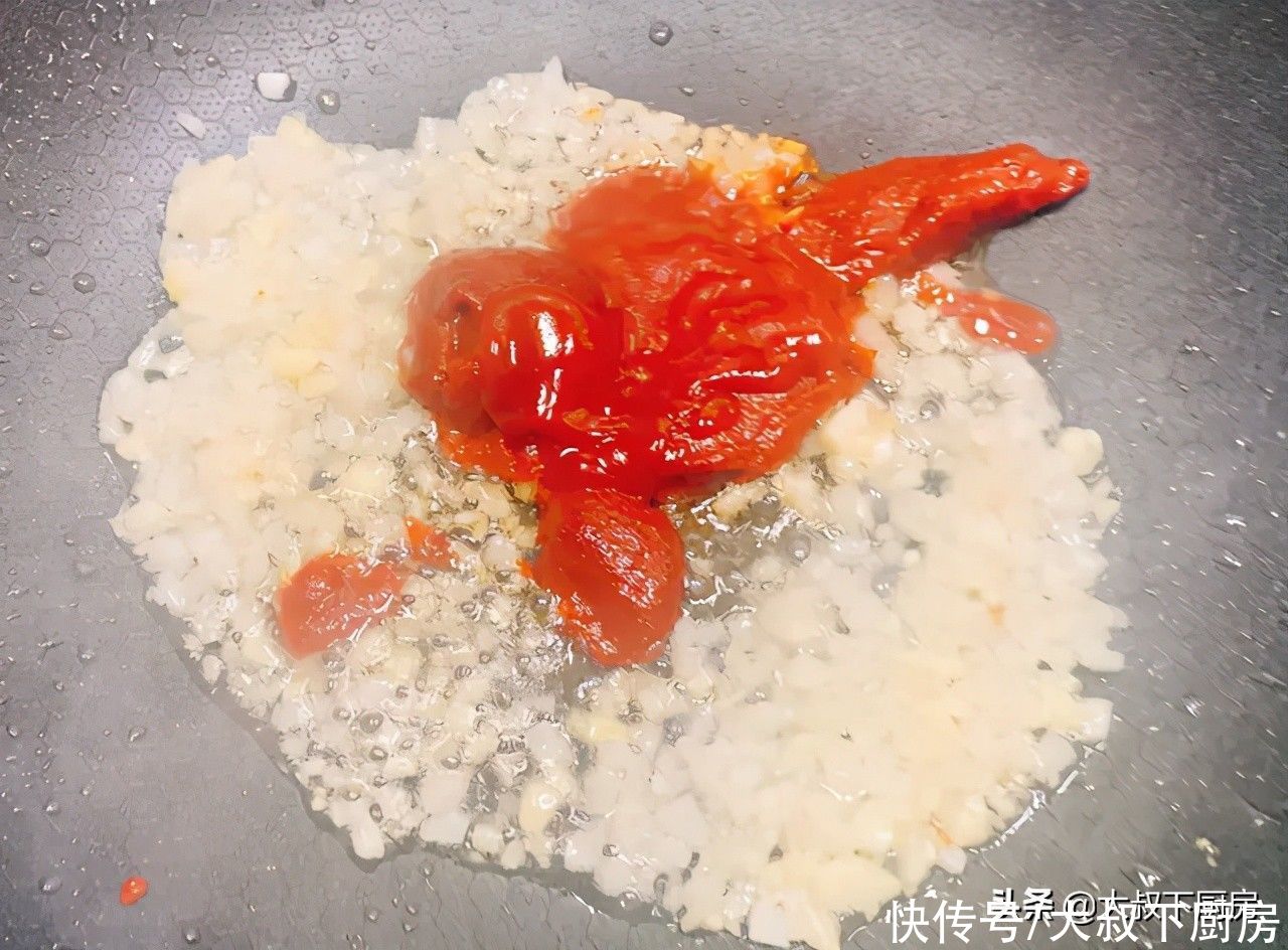 来自星星的你|追剧必备小吃！大叔教你韩式辣酱炸鸡，外皮酥脆，肉质软呢，好吃