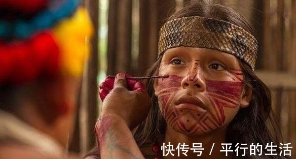 部落|揭秘，世界上唯一的女人部落，传宗接代方式太特别