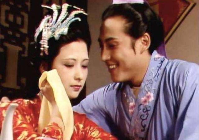 尤二姐@王熙凤养尊处优,为何会得血山崩你看贾琏和平儿做了啥丑事