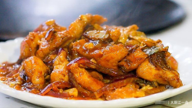 冬天是吃鱼的最好季节，教你4道美味鱼肉做法，天天都吃不重样