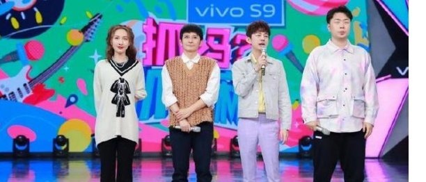 張雨綺|丁程鑫拜師何炅被拒,追到社交平臺自稱徒兒,被網友嘲想紅想瘋了