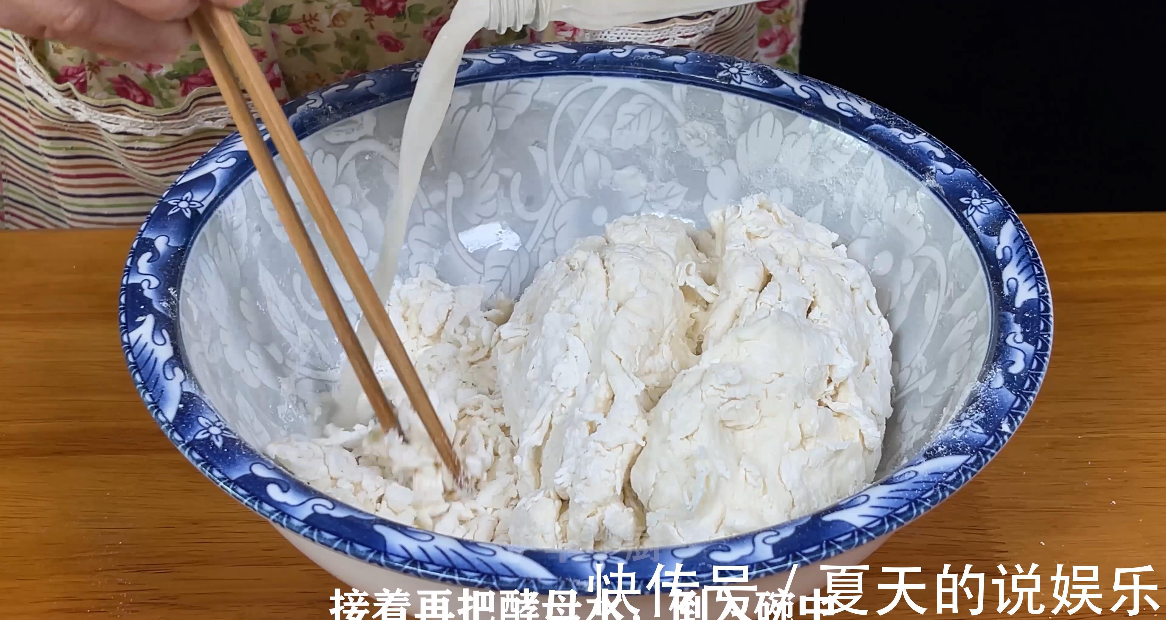 烙饼|早餐店的葱油饼为什么好吃？原来做法简单，学会就可以摆摊了