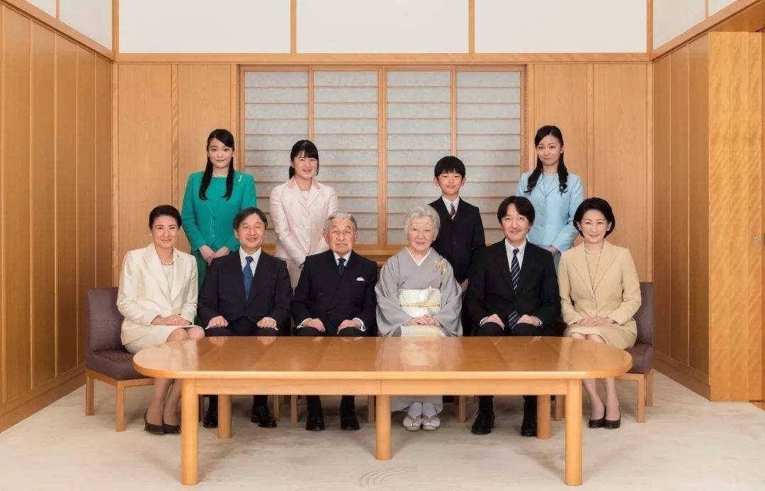 家所熟知|日本天皇没有实权,当个“傀儡皇帝”能做什么事?普通人很难坚持