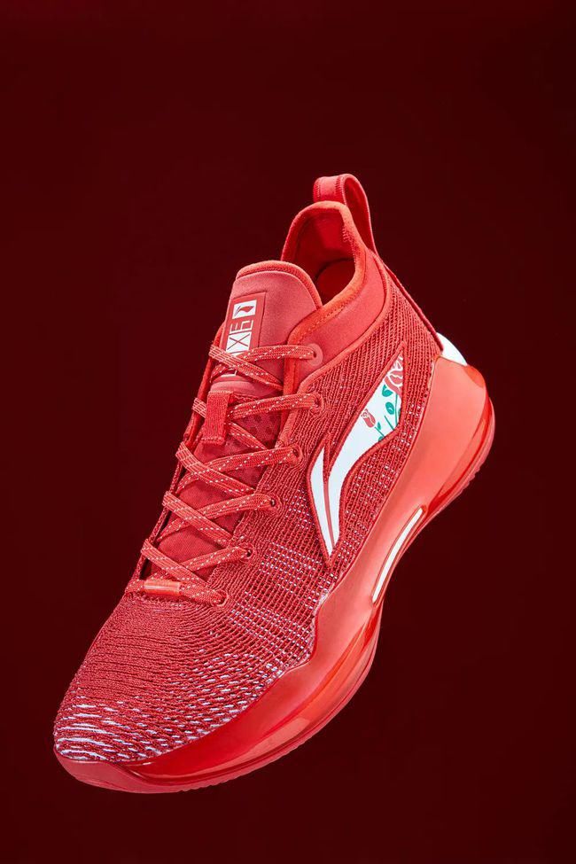 CJ1代终于曝光？球员上脚玫瑰城配色，外形好评，签名鞋还是驭帅15？