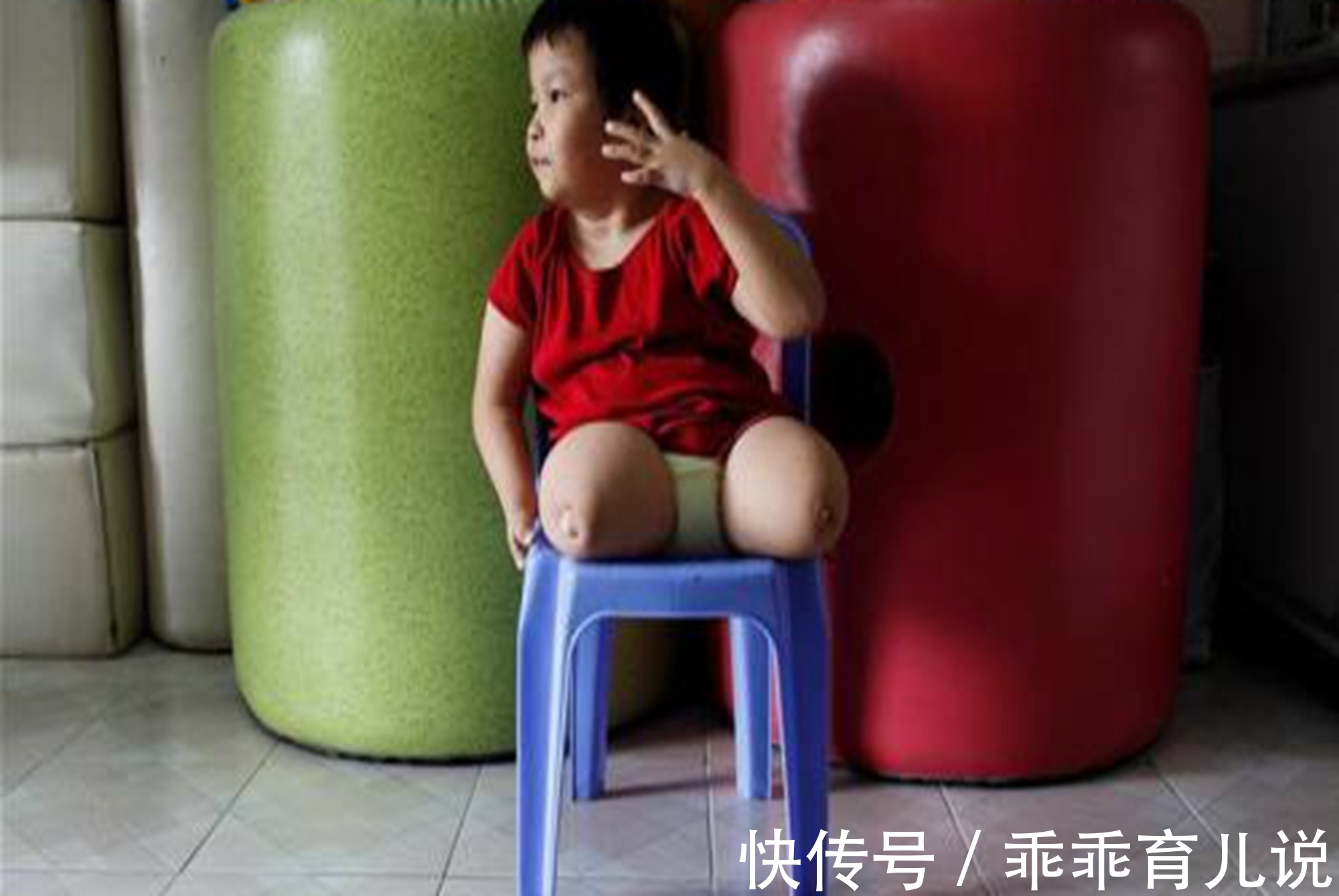 准妈妈们|畸形儿是怎么造成的?玩手机只是一个因素,孕妈们别在危险期犯傻