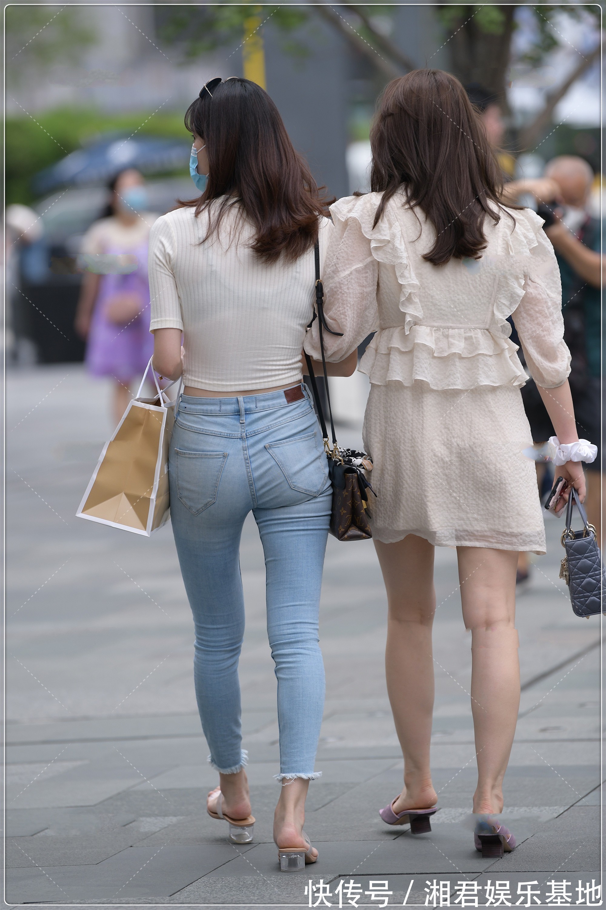 大长腿|淡雅浅黄色上衣,大胆潮流设计,甜美可爱