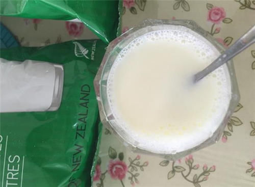 全脂牛奶|脱脂牛奶真的比较好？小心脱脂奶更容易让你发胖，全脂奶更健康