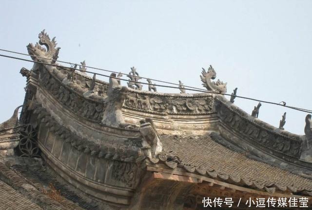 物是人非|洼地里的红石寨,158年以来从未被外敌攻破,如今却物是人非