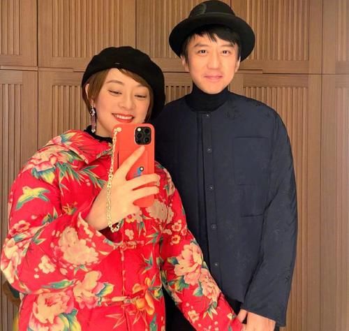 邓超创4初舞台,孙俪发文力挺不忘损一下,半夜被跳醒