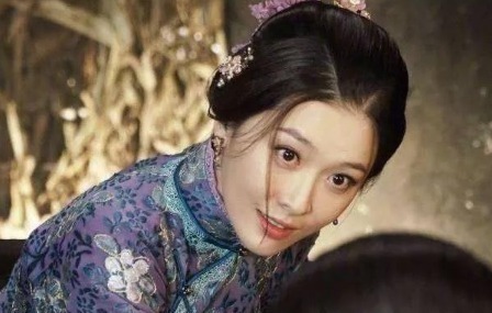 离骚@老爷出一含蓄上联:“生米煮成熟饭”,丫鬟巧妙的下联让老爷清醒