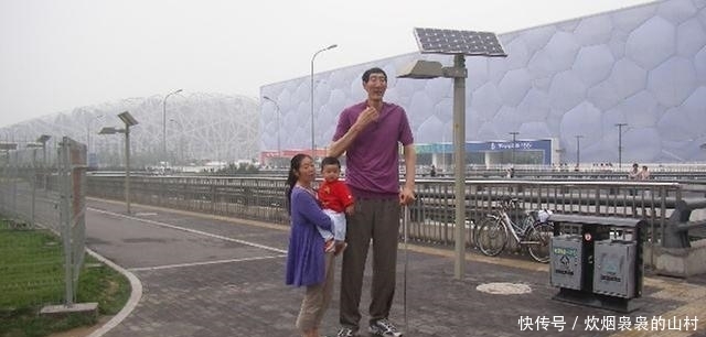  医生|中国第一高人鲍喜顺，不听医生劝告执意生子，现在情况怎么样了？