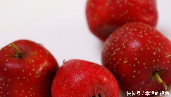 血糖高的人,每天吃一个水煮鸡蛋,对身体有影响吗?听听医生咋说