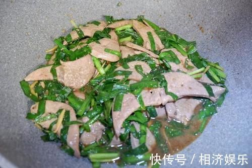 家常菜|明目补血的菜品，好吃又不贵，不要错过的一道家常菜