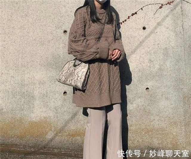 日本女人的神奇穿搭术：不露颈不露腿，照样美出新高度