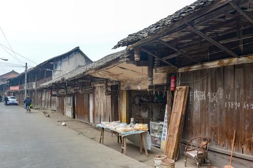 四川|四川峨眉山下的这座“佛系”古镇，有着1400年历史，充满古朴之韵