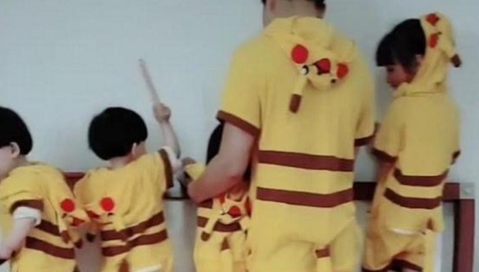 老大|“全网最怂奶爸”带4娃面壁,网友:五个同姓的干不过一个做饭的