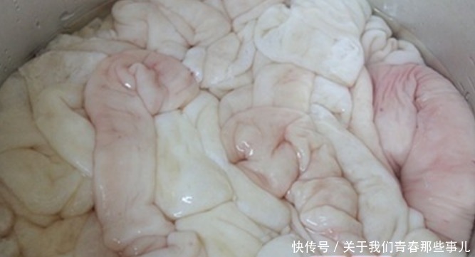 不用|洗大肠时,不用盐不用醋,换成这2样,10分钟洗干净,没有腥臭味