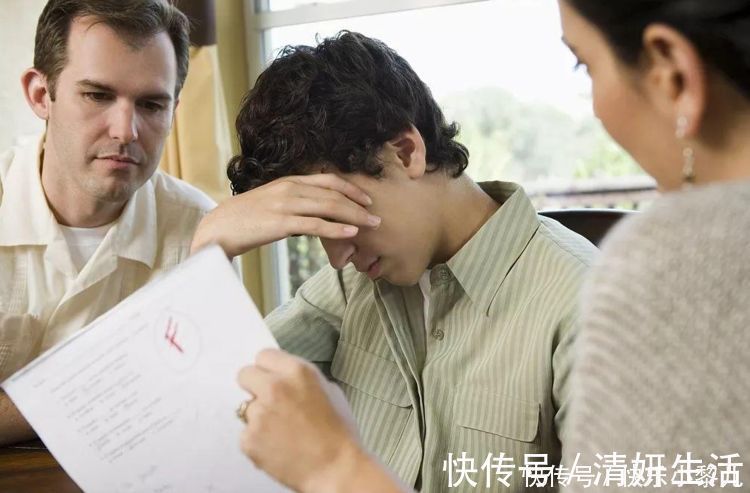 原生家庭|“软柿子”是被父母捏出来的,错误的带娃行为,容易让孩子挨欺负