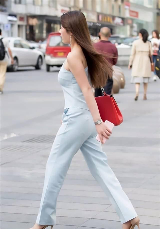 气质|街拍美女如花似玉的气质姐姐,让人神清气爽,心旷神怡
