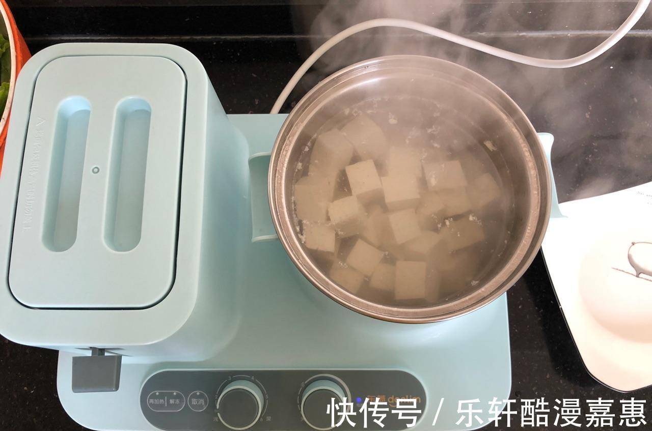 更年期|家常肉末豆腐,加入豆瓣酱,香辣过瘾,软嫩可口,吃着真过瘾