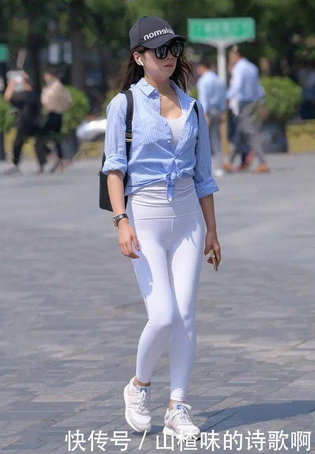 一字肩白色连衣裙,好看精致,走在街上很养眼