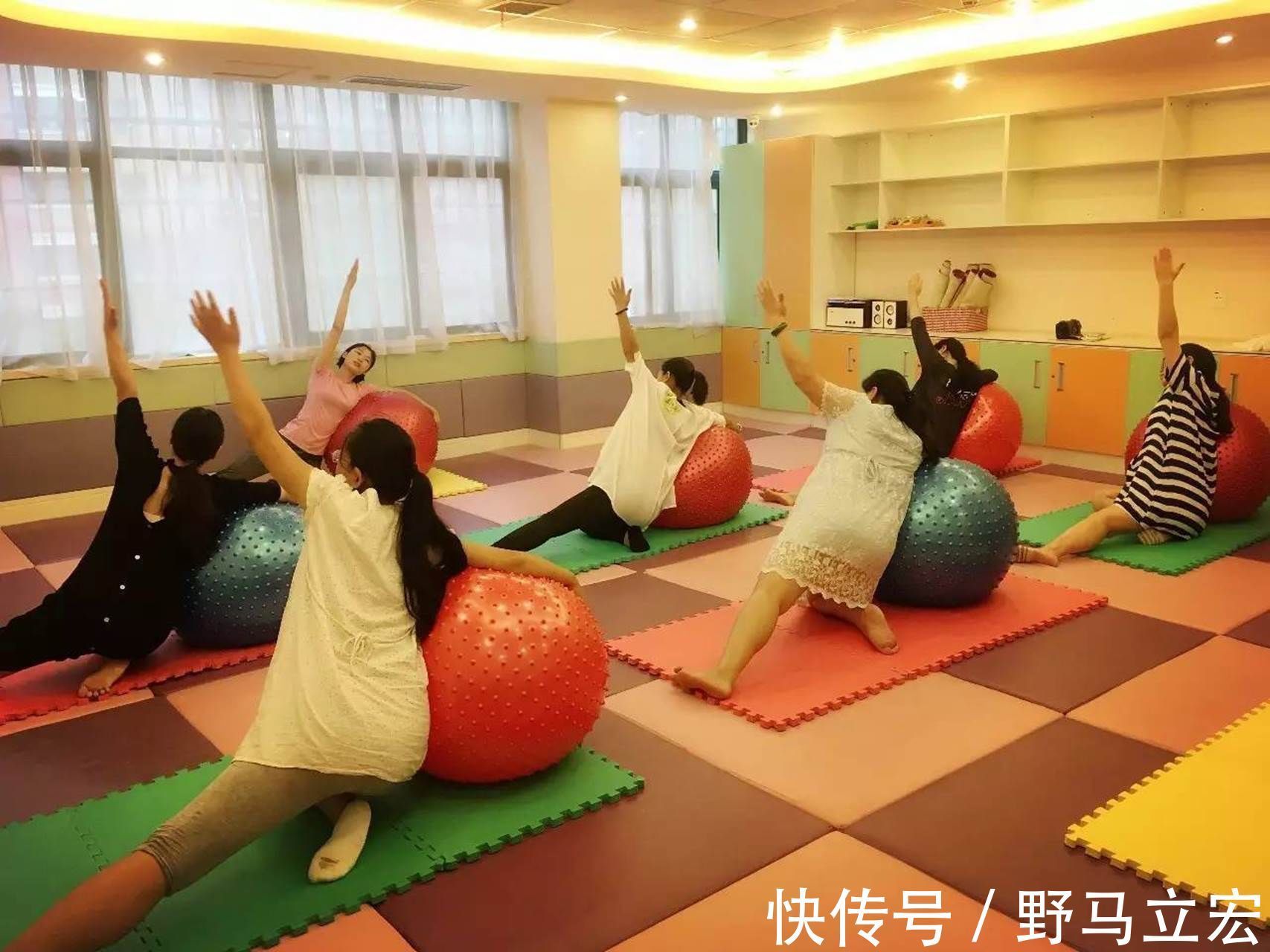 胯部|女人有没有生过孩子，产前产后对比图，最抢眼的是这3个部位