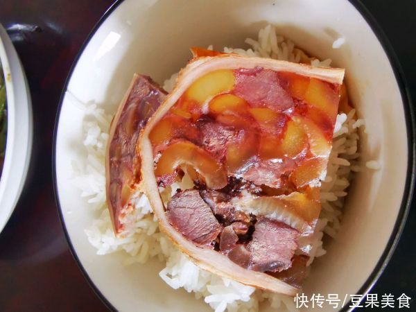 牛肉|每次做这道猪肚牛肉冻，隔壁小孩都会来敲门