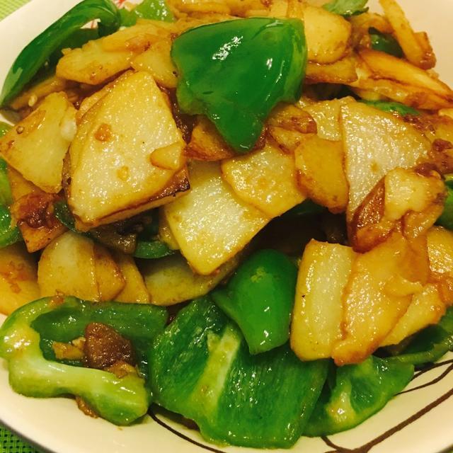 经典的几道菜,香喷喷很美味,有荤有素,味道浓郁超好吃