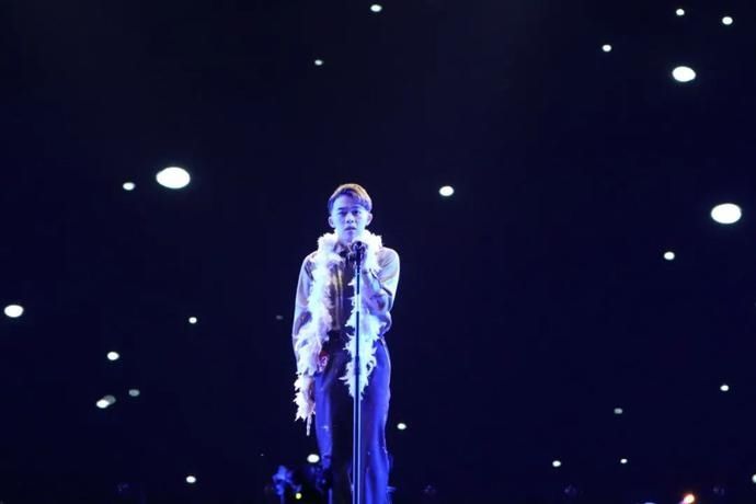  佳歌手|钟治彬：盛放在舞台上的玫瑰少年