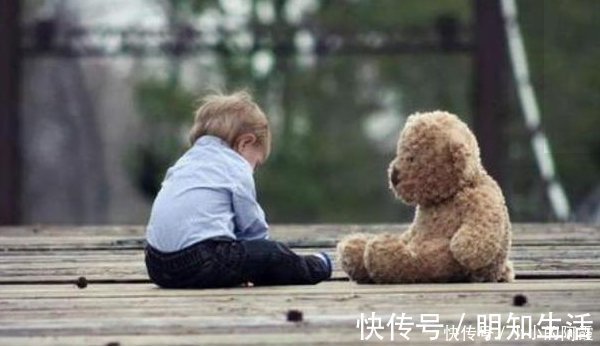 出息|养育男孩要三不管,现在调皮将来更易有出息,父母可别太严格