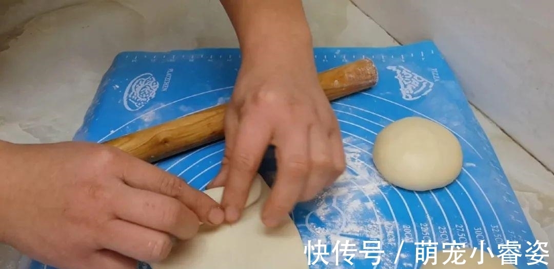 面团|做烧饼时,切记不要发面和刷油,简单一做,出锅孩子们都爱吃