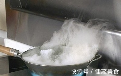 油烟机|炒菜的4个致癌坏习惯，家里掌勺的请花1分钟了解一下