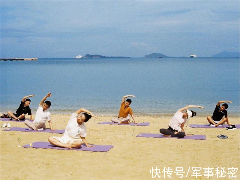 希林娜依·高|“央视天团”挑战海边瑜伽《你好生活3》游戏互动欢乐多