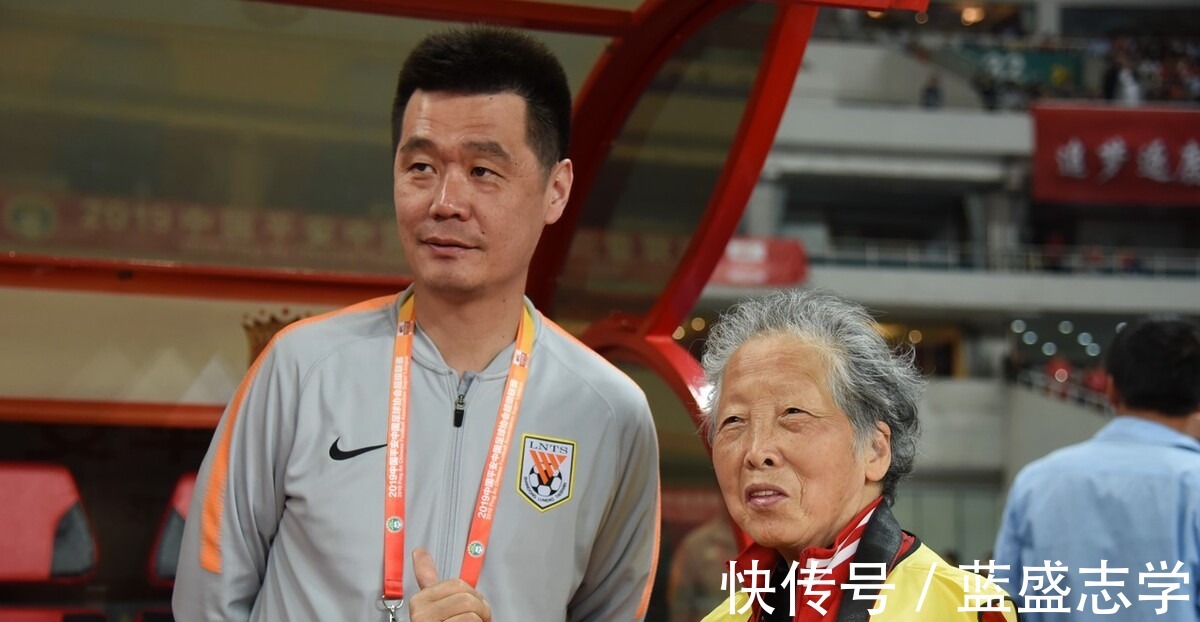 国脚|昨天15点!国足传出消息李霄鹏选国脚准则或出现,能力不是唯一!