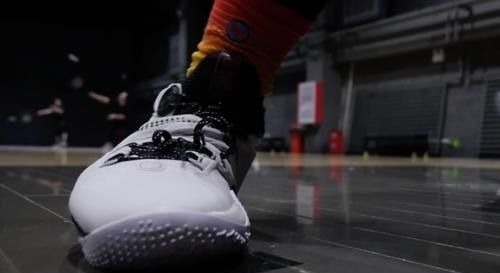 保护性 顶级的舒适体验+无死角的实战性能!可有名无实的它还能叫“音速”吗?