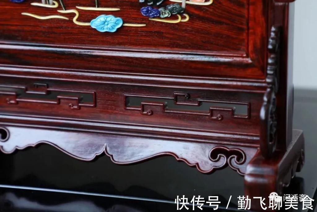 文人#文人案头陈设之雅器,紫檀镶百宝,福寿绵长插屏