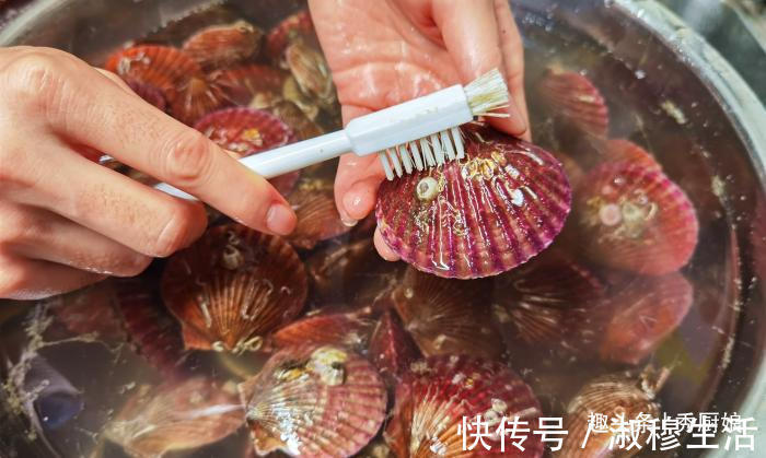 鲜嫩|蒸扇贝时，记得不要加水蒸，海边人教你正确做法，鲜嫩美味还不腥