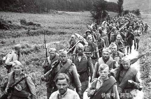 害怕|70万日军被苏联俘虏,只有3万人幸存,日本士兵害怕苏联女护