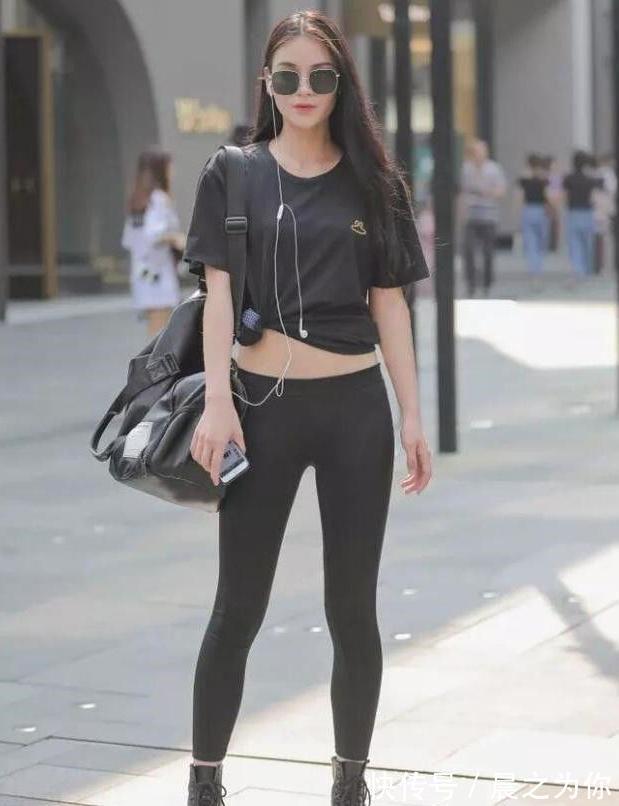 设计风格 精致有型的打底裤美女,美丽的身姿很是养眼,真漂亮!