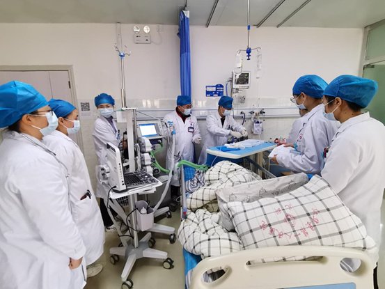 周柯夫|湘雅三医院驻点专家助力提升急危重症救治水平