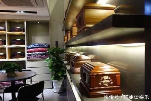拼多多|又一“暴利世界”诞生!当殡葬遇上了电商,这个行业成了什么样?