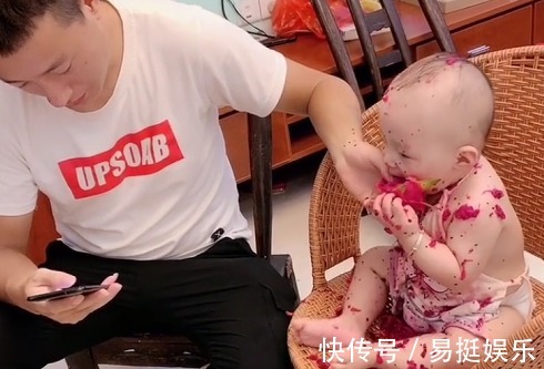 火龙果|“佛系奶爸”带娃吃火龙果走红,娃内心毫无波澜 是爸爸弄得!