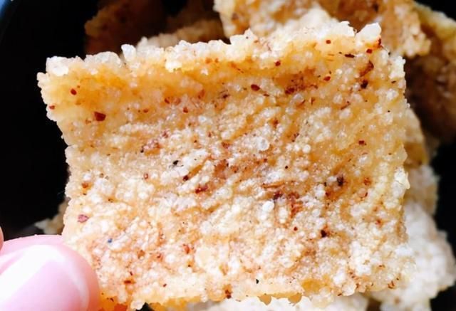 零嘴|电饼铛别烙饼了,教你做1款小零嘴,咸香酥脆小锅巴,省事更省时