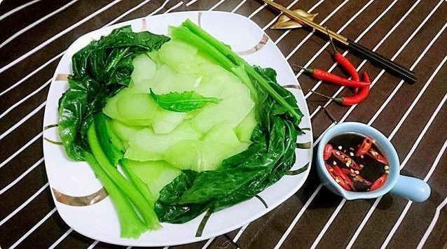 肝硬化|71岁老人,从重度肝硬化到肝功正常,专家:常吃1红,你也可以