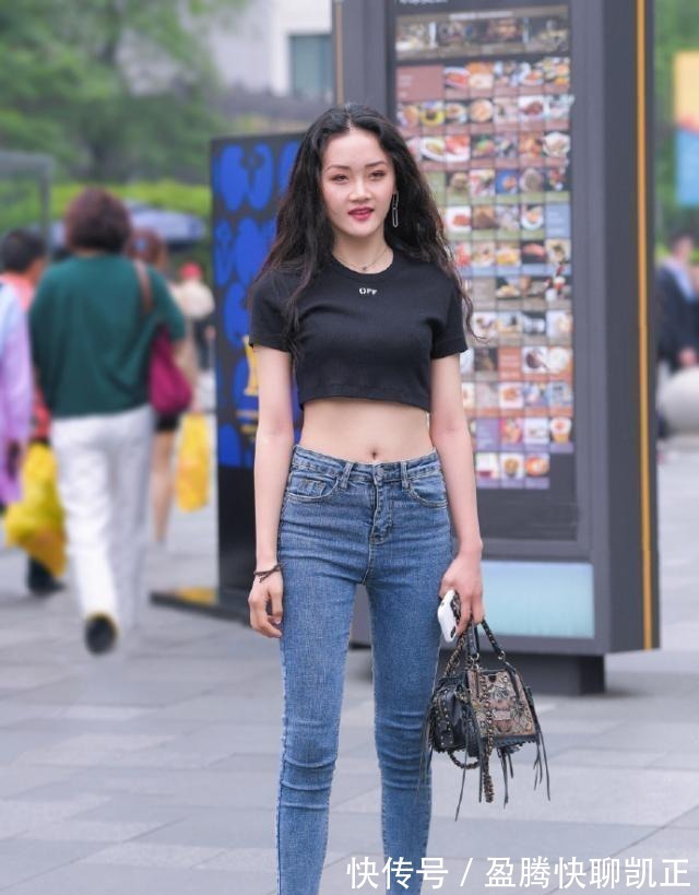 打底裤|瑜伽裤的裙摆摇曳,穿搭清秀精致,让人神往