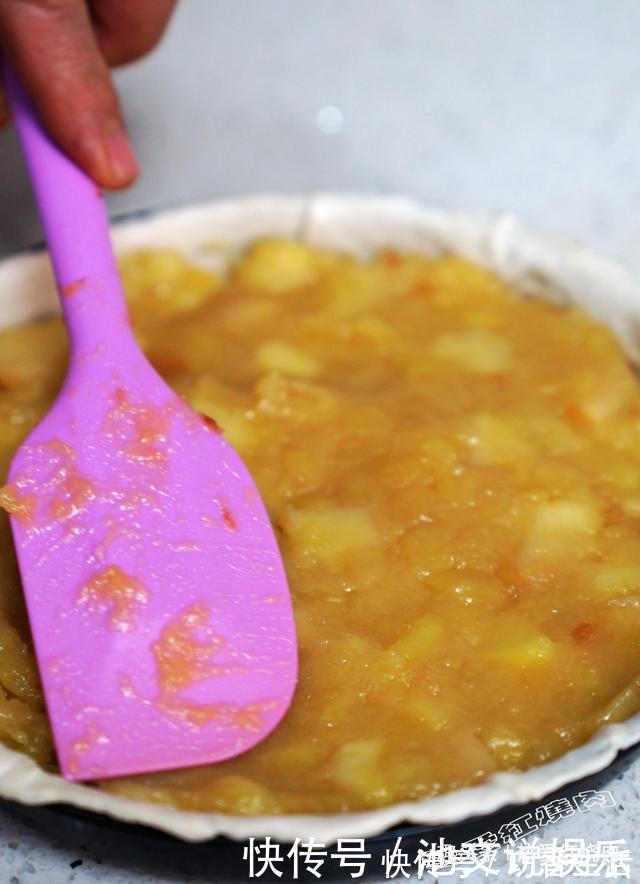 苹果的这个吃法太棒了，外酥里嫩又香甜，关键是做法简单不用和面