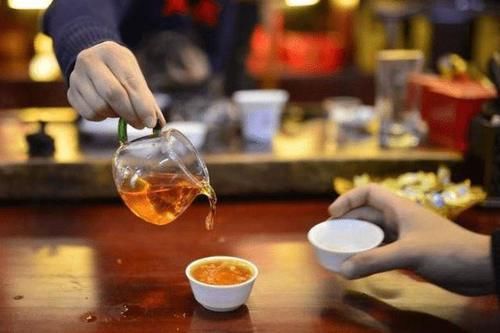 肺部|抽烟上瘾还喜欢喝茶的人，身体怎样了？不妨了解一下