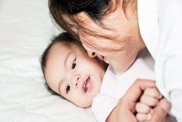 护理垫|孕妈进入产房生孩子,5样东西必须带全,其他可以不带,可别嫌多